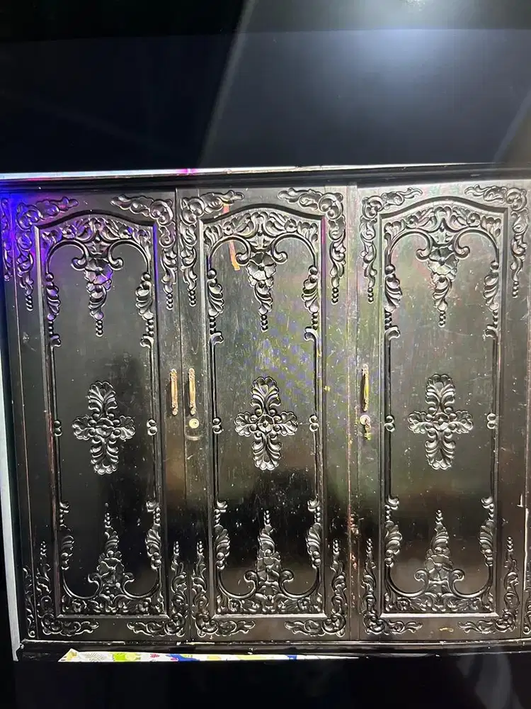 Di Jual lemari jati 3 pintu