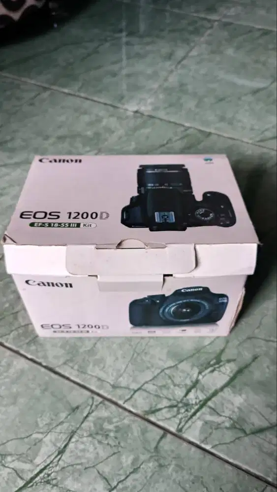 Canon EOS 1200D (DSLR)