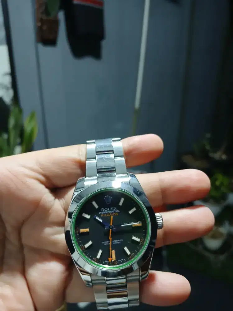 For sale watch brand rolex milgauss kondisi istimewah