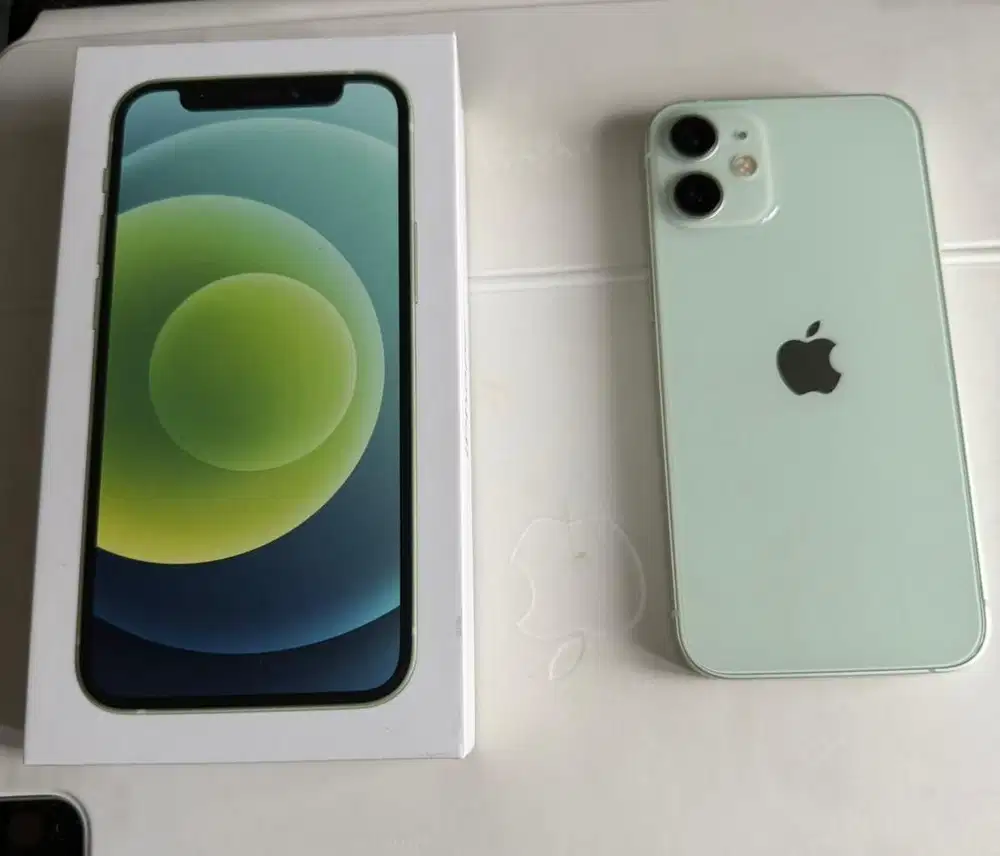 Iphone 12 mini hijau