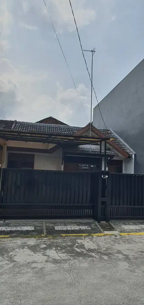 Dijual Rumah LT 113 LB 45 Kancil Jababeka II Strategis Bersih Rapih