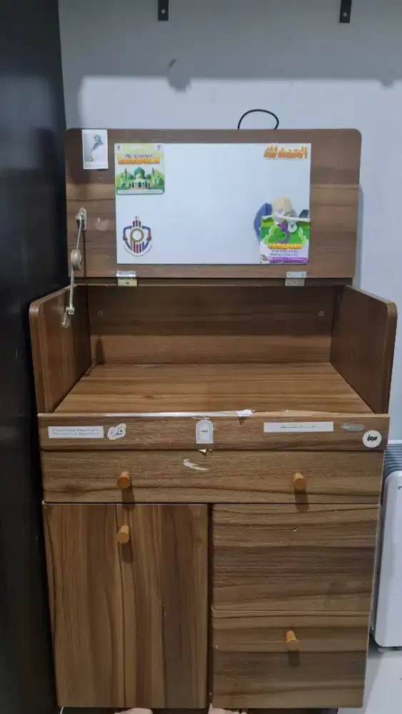 Meja Rias minimalis Informa