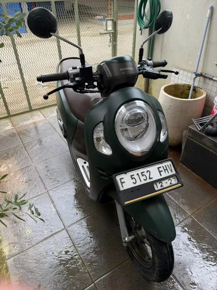 Honda Scoopy Hijau 2024 pemakaian dekat