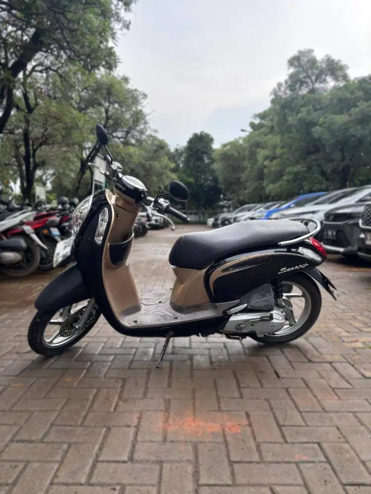 Honda Scoopy FI 2013 Hitam & Beige