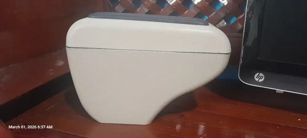 Console box ertiga 2014