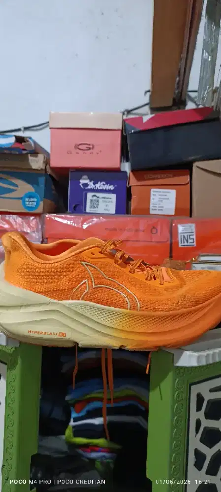 Sepatu running ortuseight hyperblast 2.1 lengkap mulus no.42