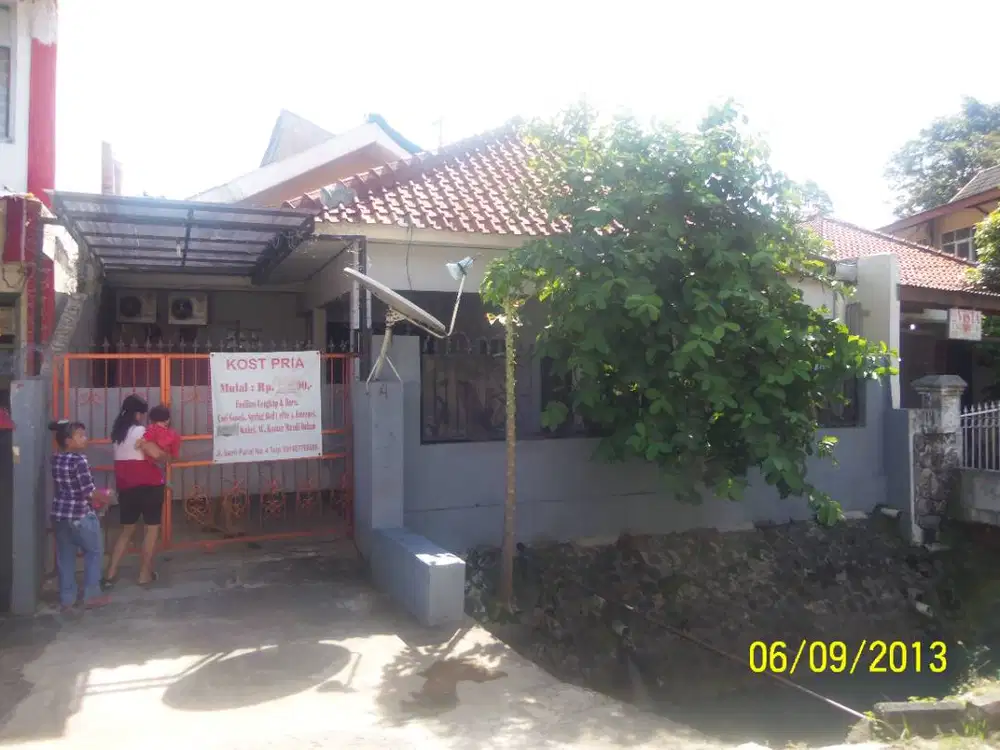 kos pusat kota, hanya selangkah dari kuliner, pertokoan, perkantoran,