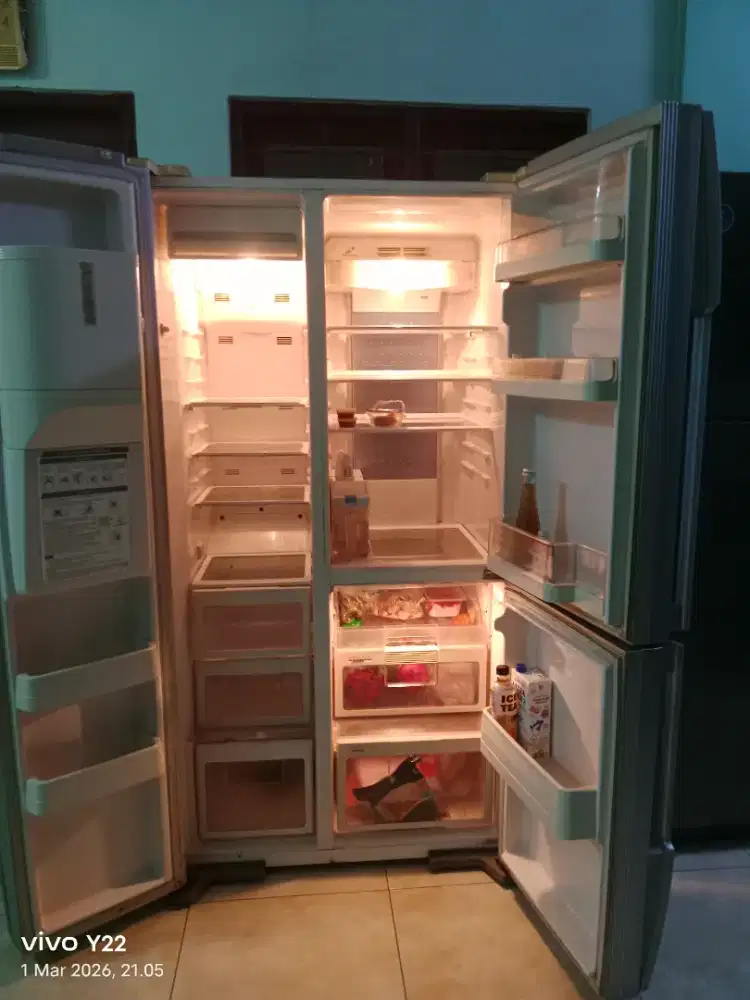 Kulkas Hitachi 3 Pintu