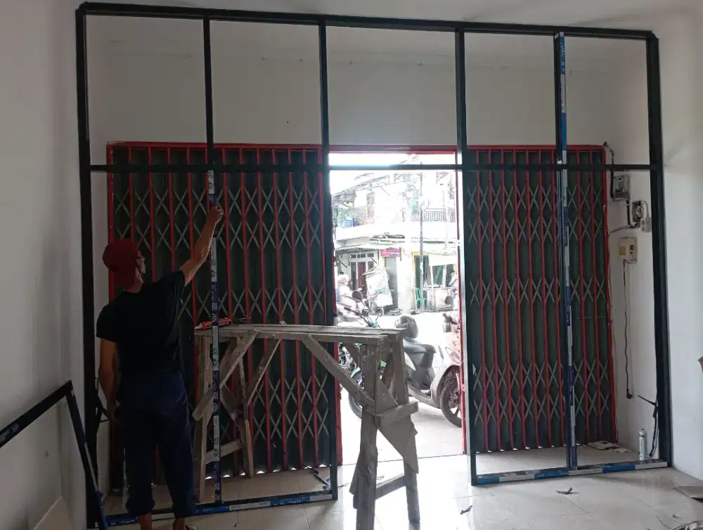 Kusen aluminium dan kaca