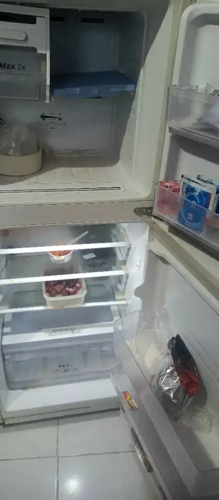 Kulkas samsung 2 pintu invilter