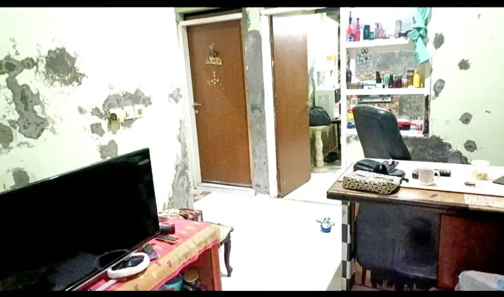 Jual rumah di komplek pesona ciwastra