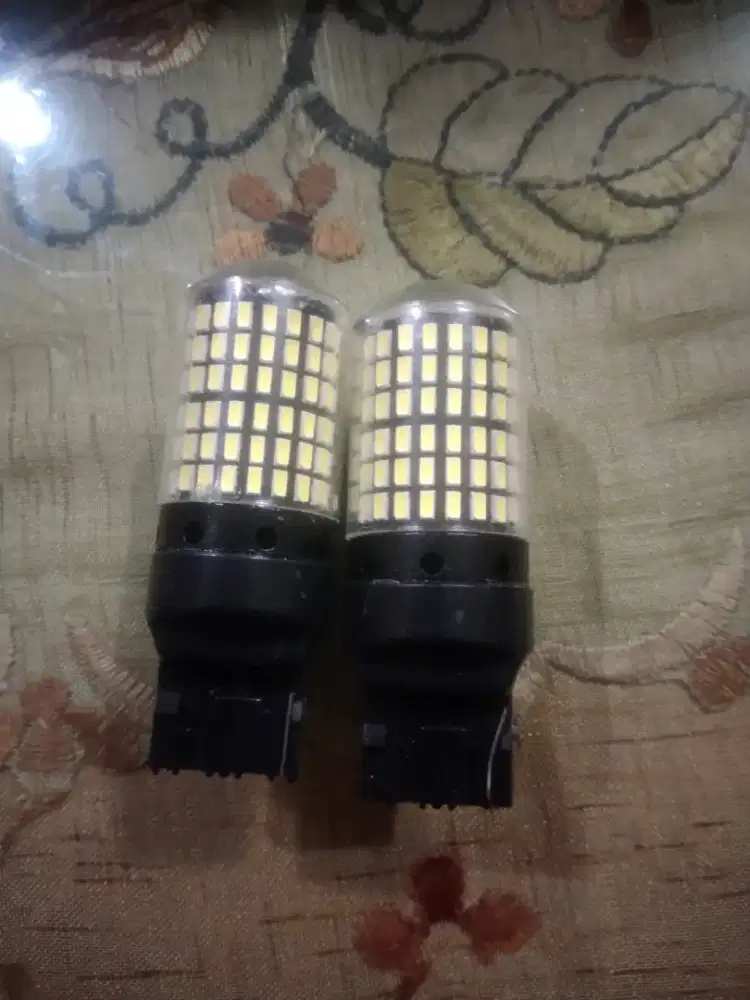 Lampu sein dajjal T20 mobil sepasang