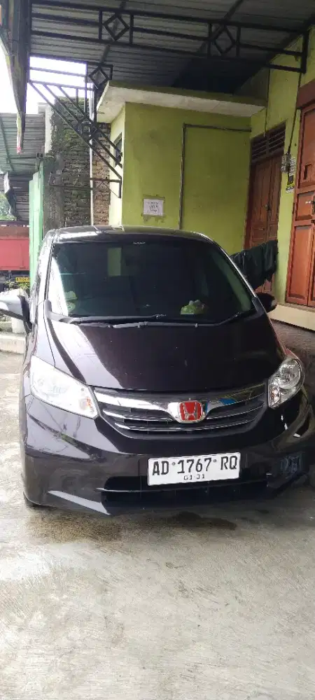 Honda freed E psd At 2013