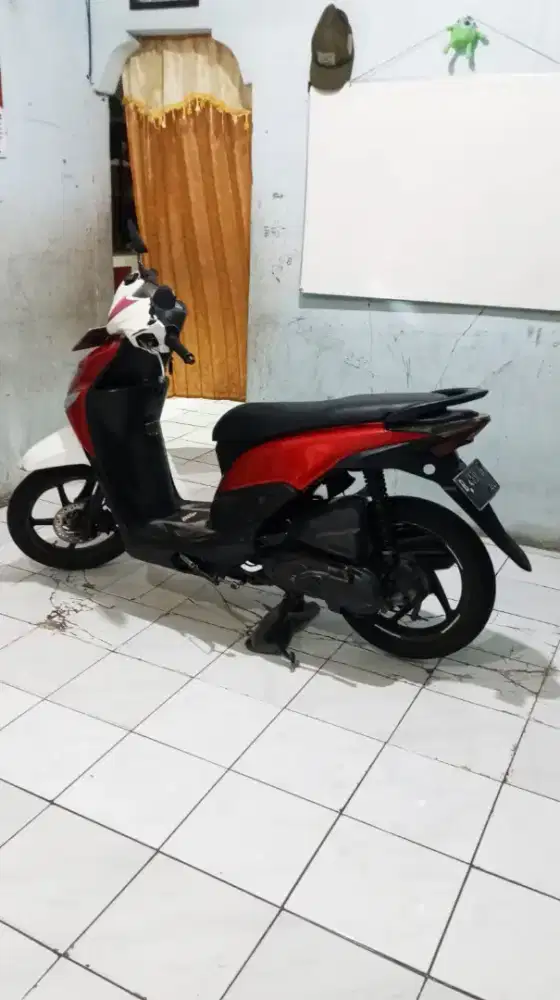 Honda beat pop cewek tahun 2016 warna putih