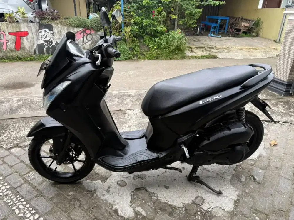 Lexi THN 2019 plat B Jakarta