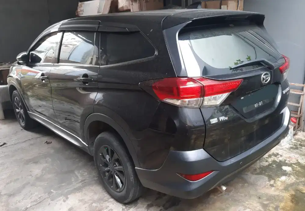Terios Matic Hitam metalik kondisi bagus banget dan pajak panjang