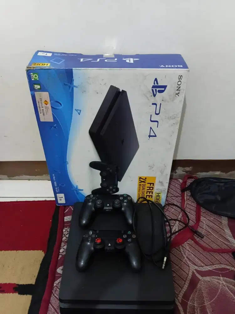 PS4 Slim 1 TB | Normal | Siap Pakai | Nego Alus