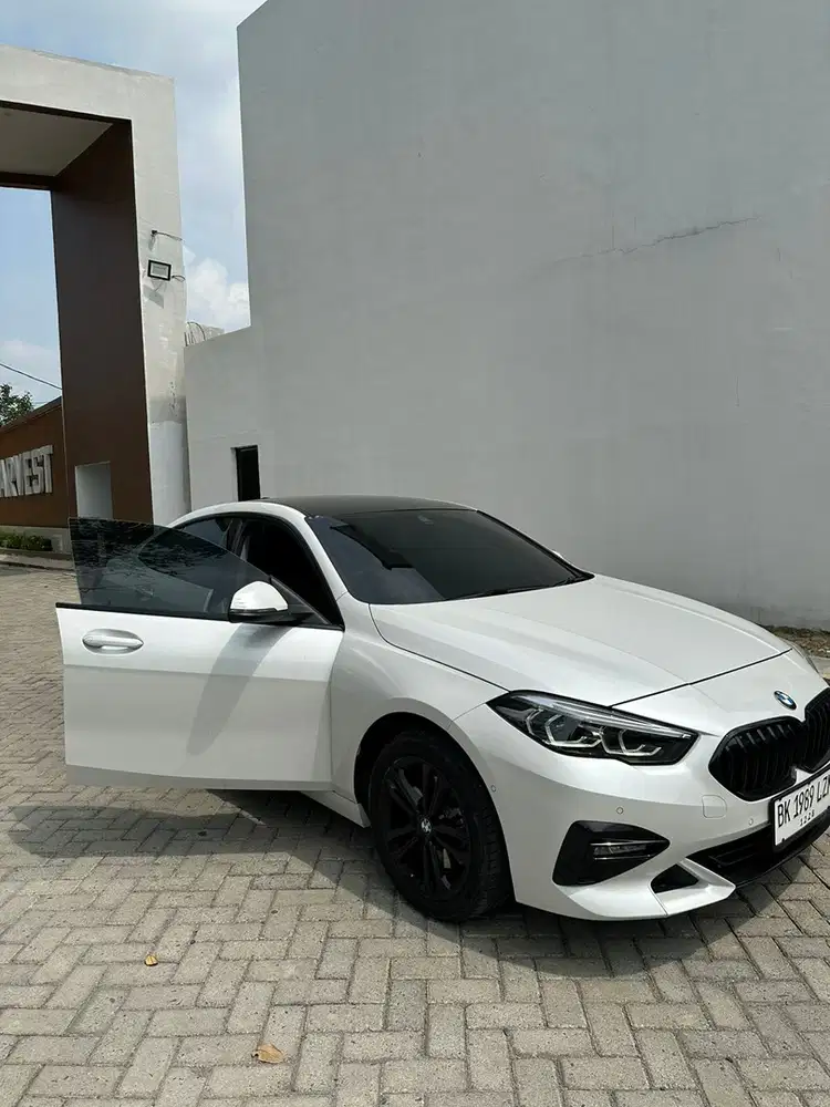 BMW 218i 2023 Bensin