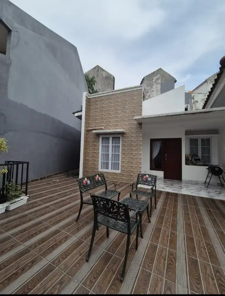 Dijual cepat rumah cantik diperumahan puri Sriwedari cibubur