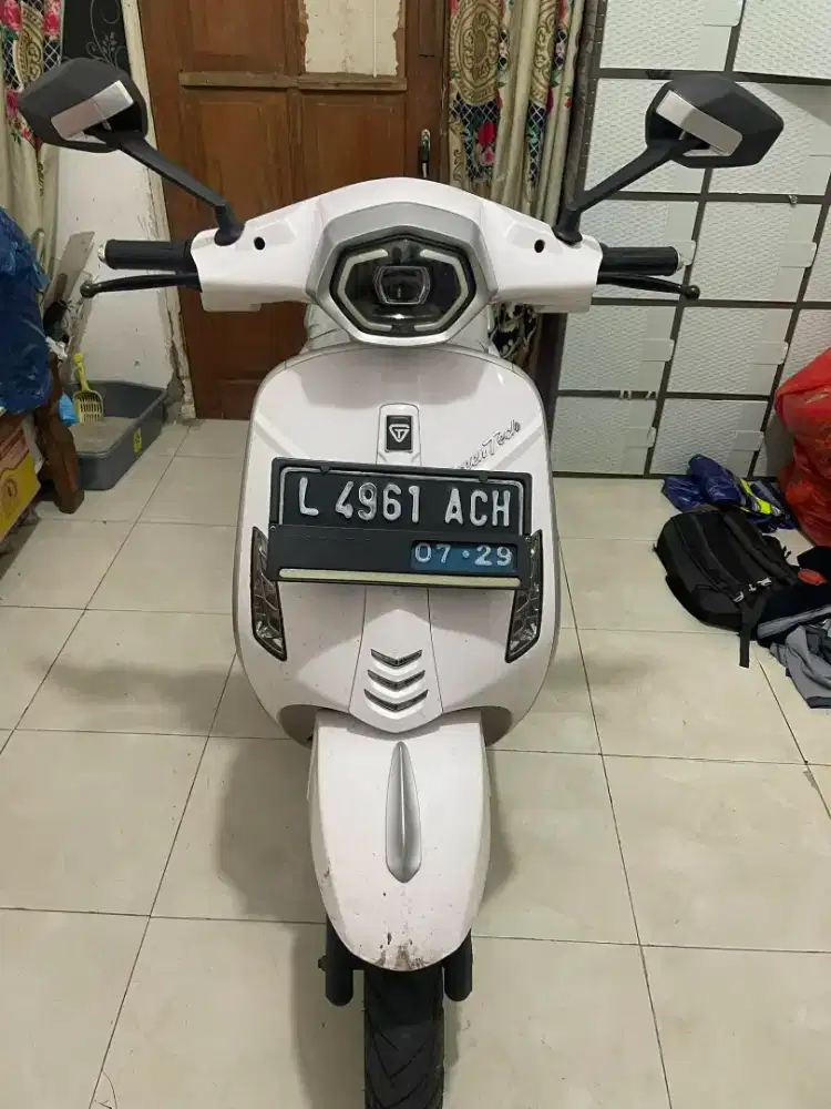 sepeda motor listrik greentech vespa