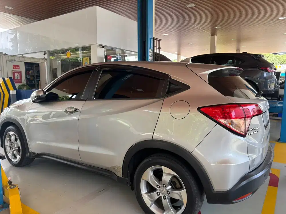 Honda HR-V tipe E 2015 Bensin