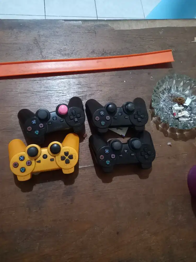 Playstation 3 dan tv samsung 43 in