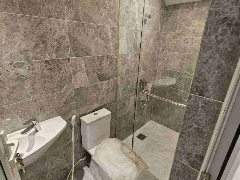 DIJUAL CEPAT RUMAH BRAND NEW GADING RESIDENCE 2 1/4 LANTAI
DESIGN INTERIOR MEWAH AD