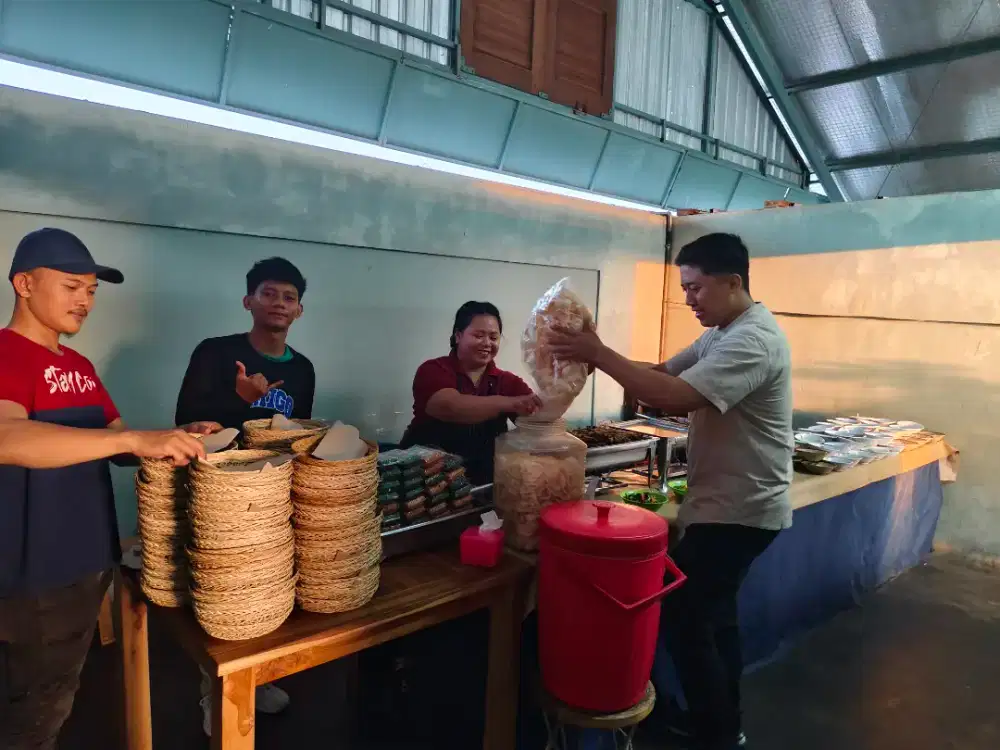 Dicari karyawan pramusaji untuk catering hotel