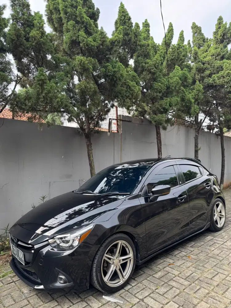 Jual murah mazda2 R 2018