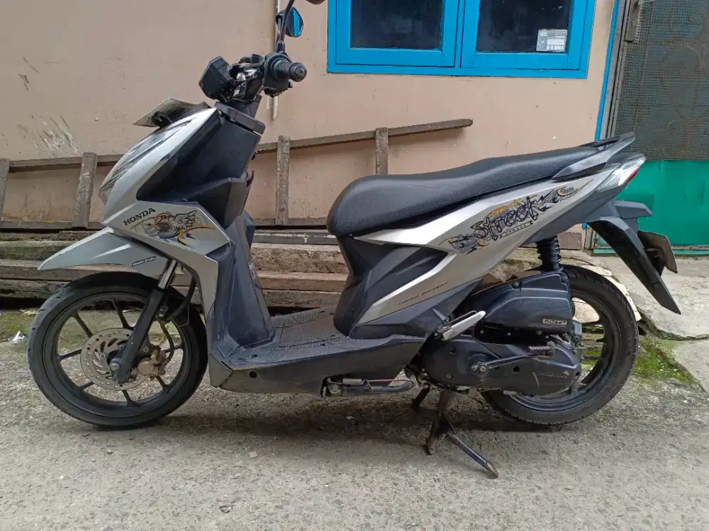 Honda Beat Street fi CBS Tahun 2022 Pajak Panjg Mesin Halus Siap Gass