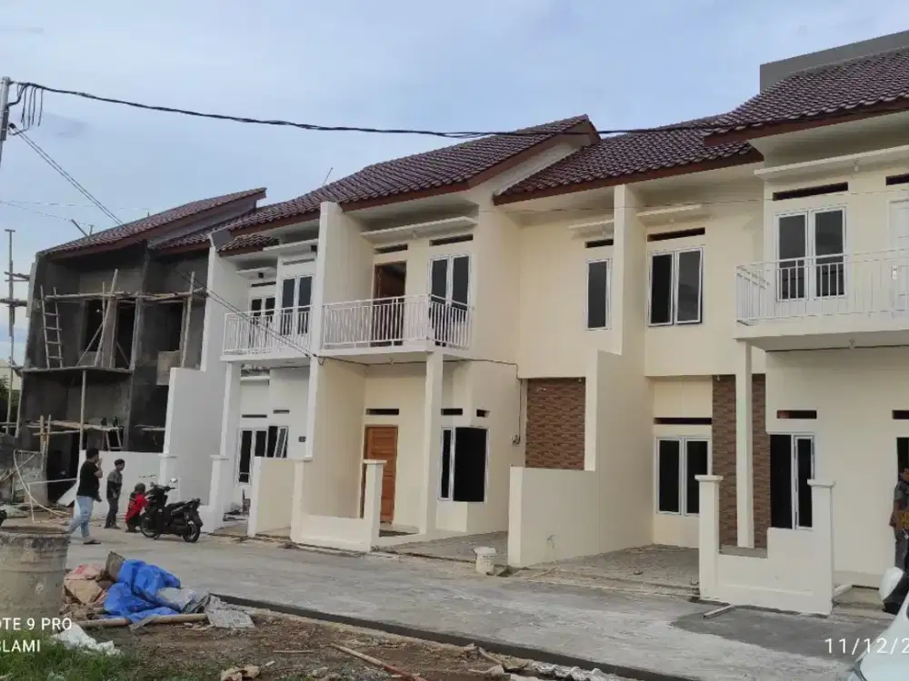 Rumah 2 Lantai SHM Bebas Banjir 3 Menit ke LRT Cikunir Jatibening