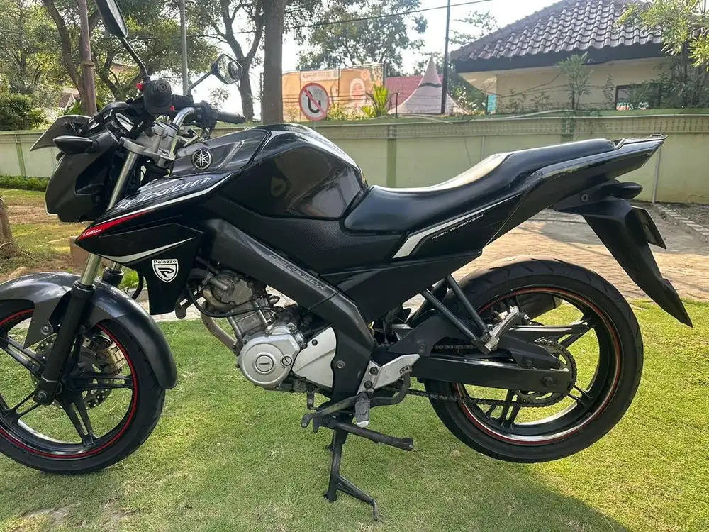 YAMAHA VIXION TAHUN 2013