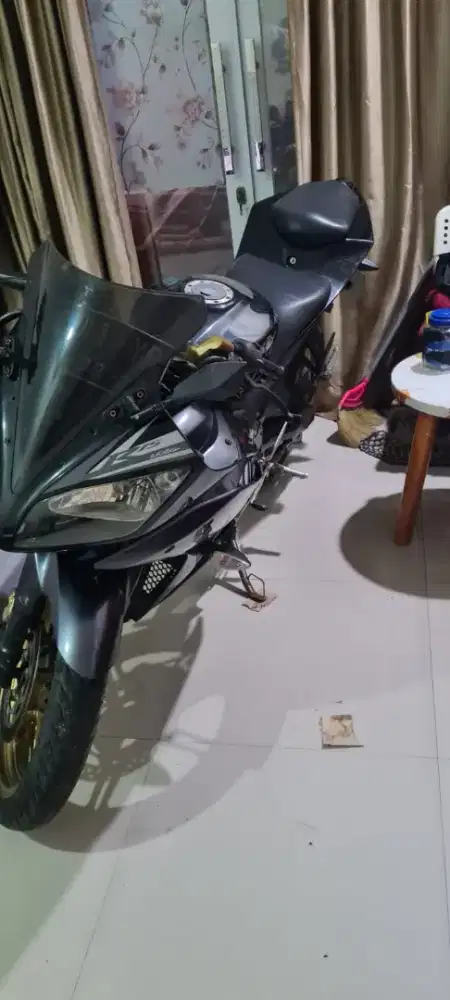 Yamaha R15 2015/14.hrga pass.srt lengkap.pajk 2014.plat R 2027