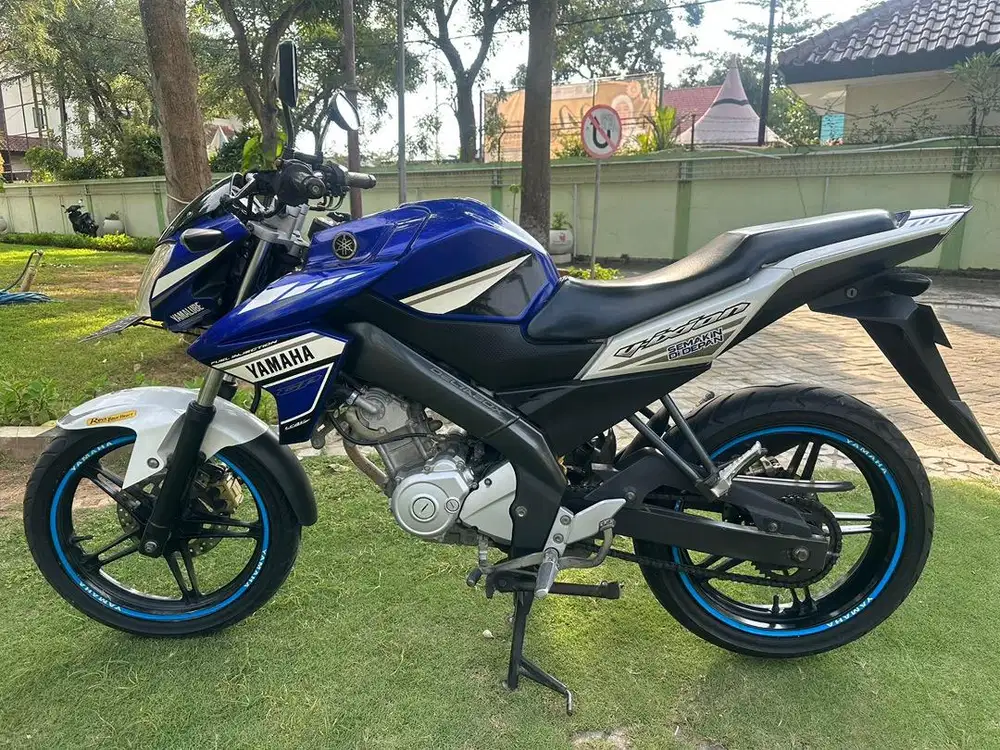 YAMAHA VIXION TAHUN 2013