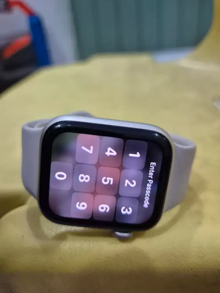 Apple Watch SE Gen 2 40 mm Starlight