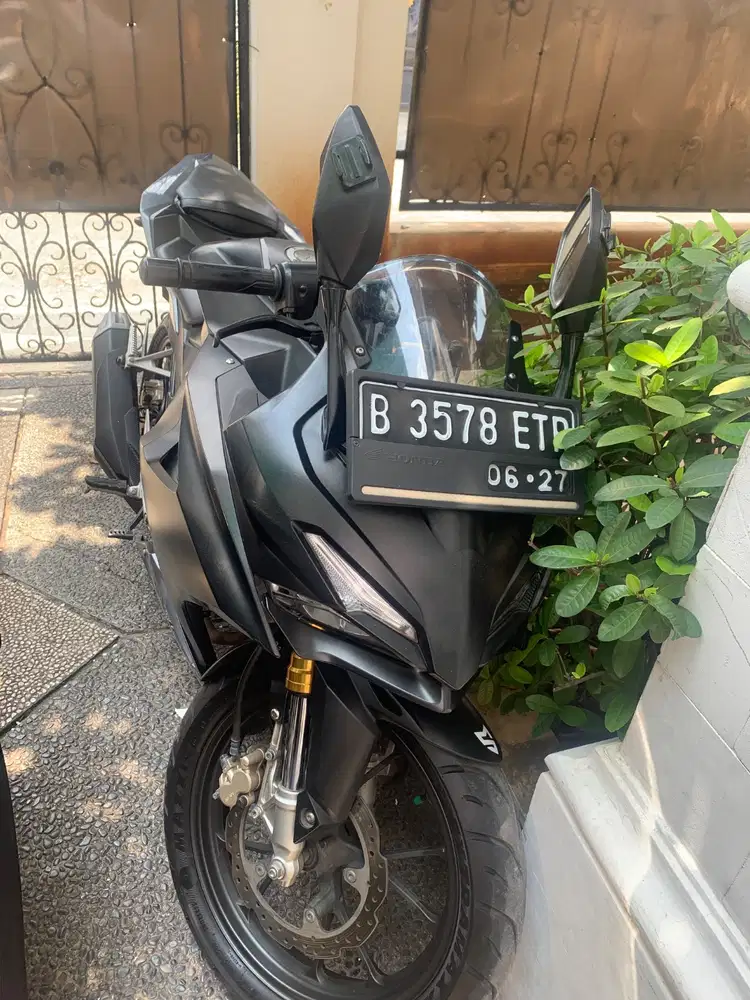 Honda CBR 150 R 2022