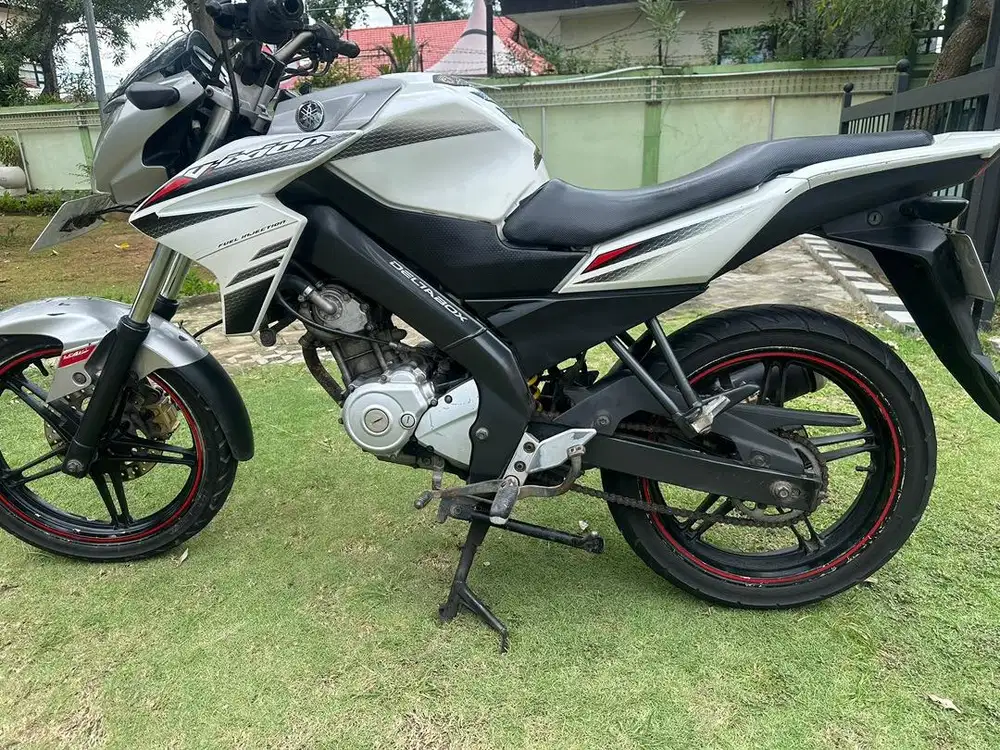 YAMAHA VIXION TAHUN 2014