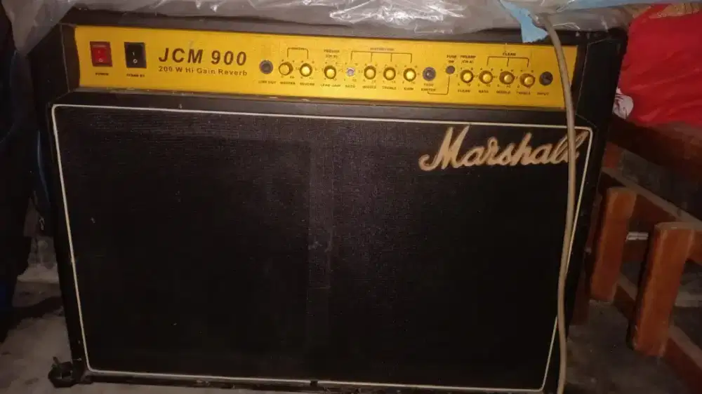 Jual ampli gitar masih gress jarang di pake