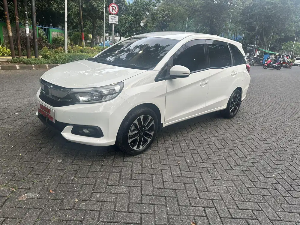 (Dp 5 jt) Honda Mobilio E matic 2018 kondisi mesin body istimewa