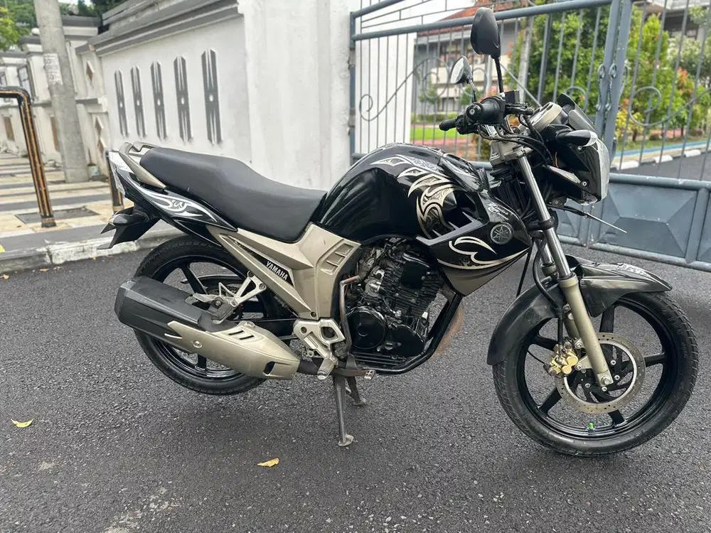 YAMAHA SCORPIO Z 225 CC TAHUN 2015 NIK 2014