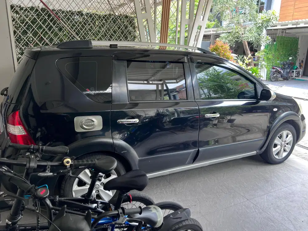 Nissan Livina 2009 Bensin