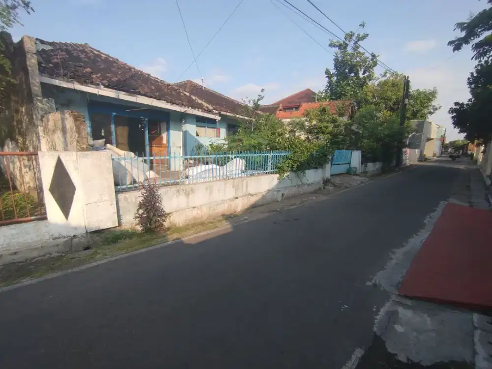 Rumah Lama Hitung Tanah Saja 386m²  Surakarta