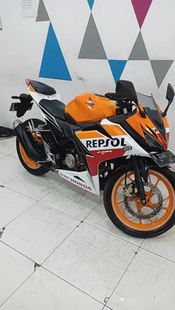 Honda New CBR 150R Repsol 2016 Istimewa