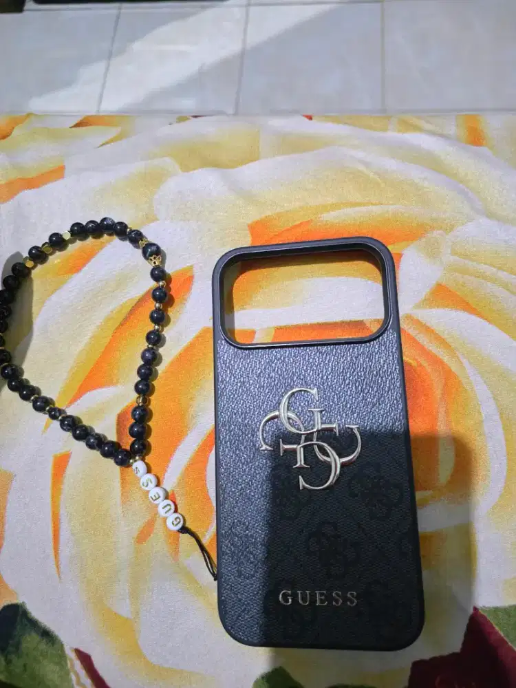 Dijual casing guess original iphone 17 pm