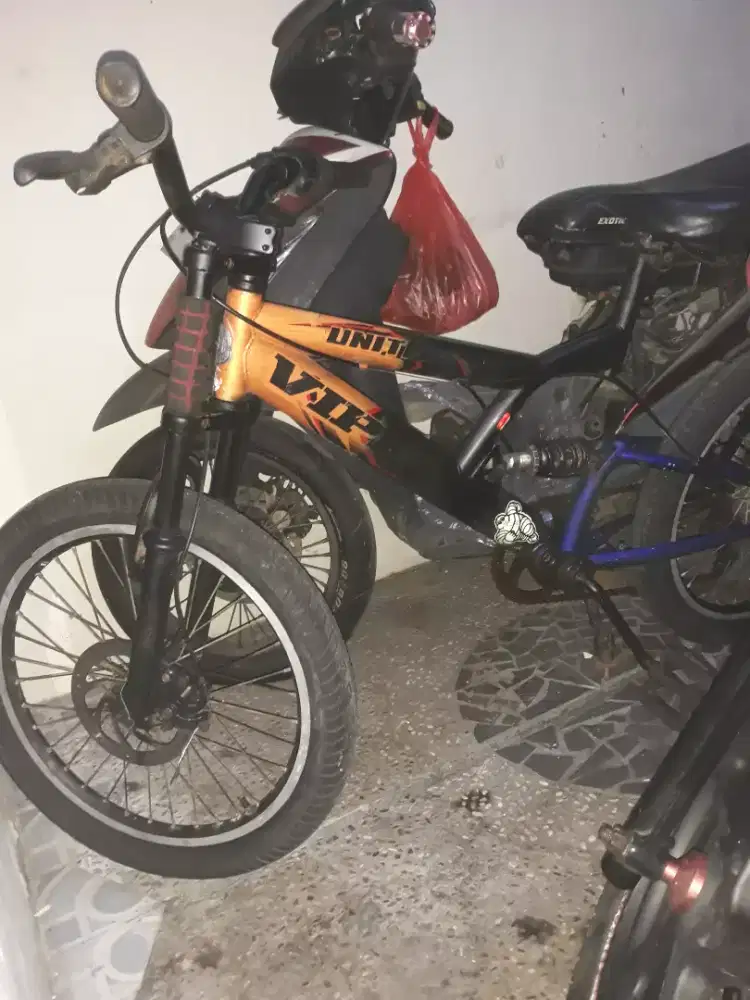 sepeda laki ukuran 20