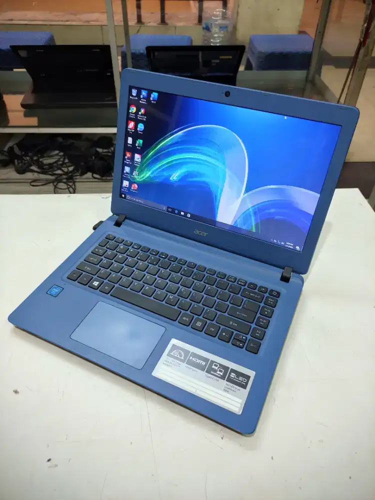 Acer aspire es1 432 blue N3350 4gb 500gb 14inch