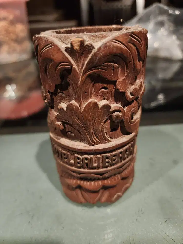 UKIRAN KAYU KOTAK PENSIL