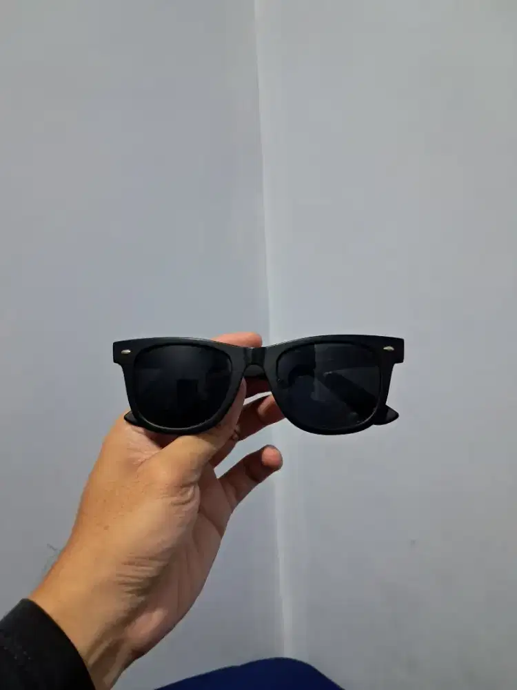 Kacamata Hitam non Merek