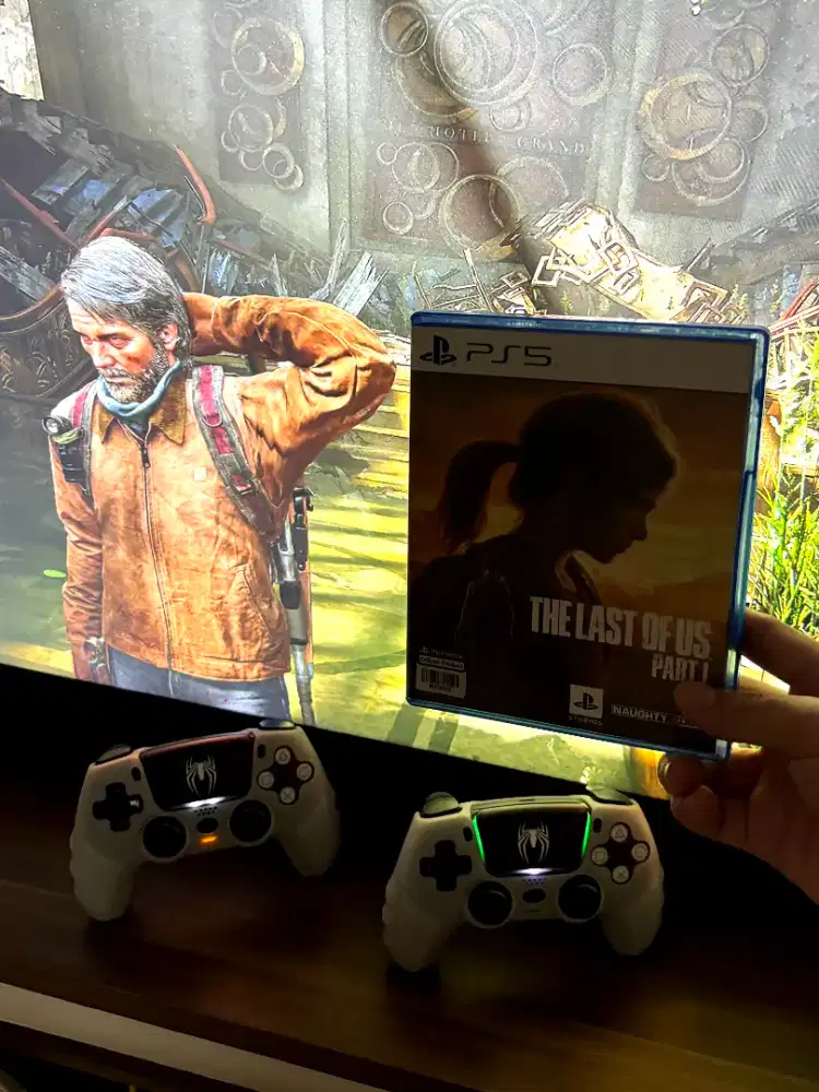 Kaset PS5 The Last Of Us Part 1