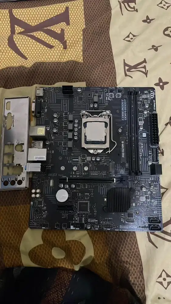 paket processor(i3 10100f) + mobo(msi h410m-b)+deepcool iceedgemini v2